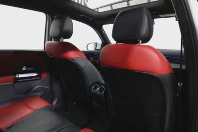 2023 Mercedes GLB 250 4MATIC I GARGASH WARRANTY + SERVICE CONTRACT  | GCC Specs I ACCIDENTS FREE-18