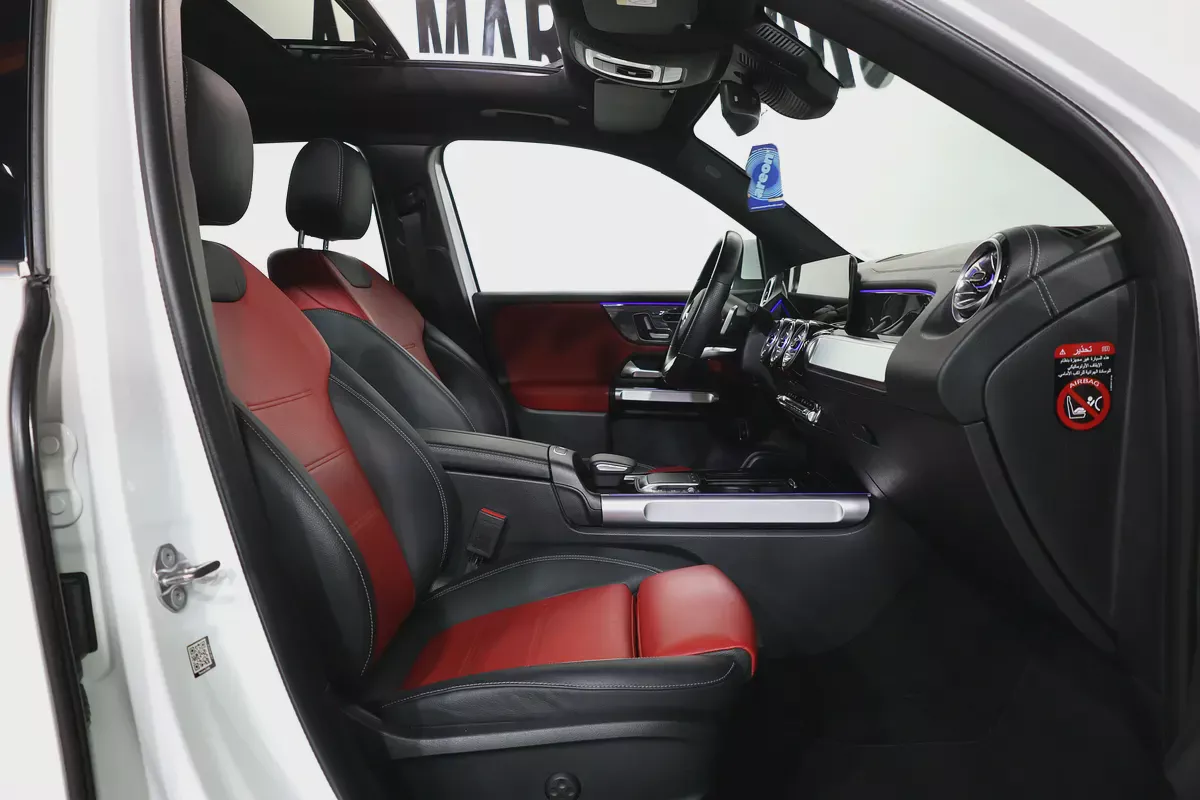 2023 Mercedes GLB 250 4MATIC I GARGASH WARRANTY + SERVICE CONTRACT  | GCC Specs I ACCIDENTS FREE-14-14