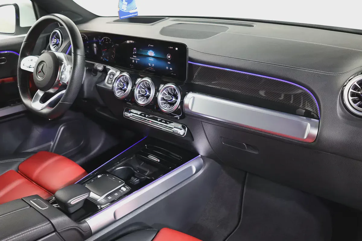2023 Mercedes GLB 250 4MATIC I GARGASH WARRANTY + SERVICE CONTRACT  | GCC Specs I ACCIDENTS FREE-16-16