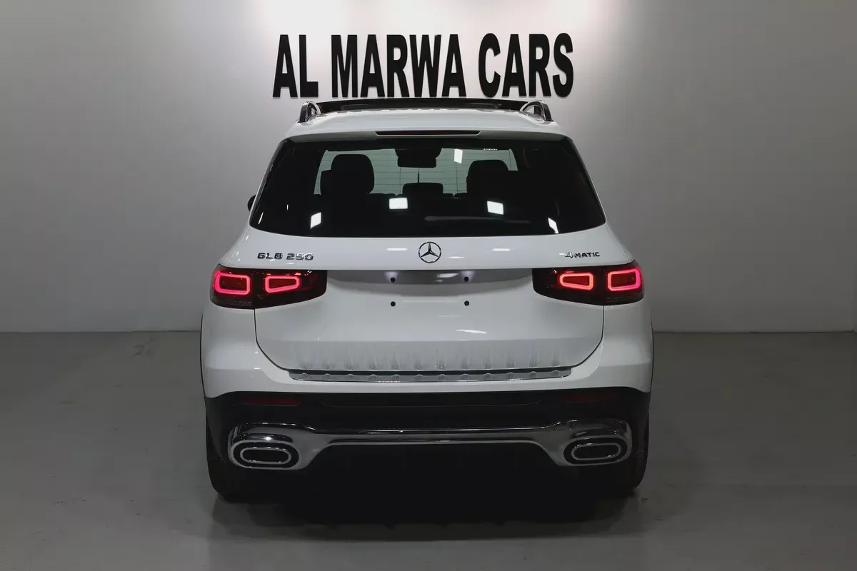 2023 Mercedes GLB 250 4MATIC I GARGASH WARRANTY + SERVICE CONTRACT  | GCC Specs I ACCIDENTS FREE-6-6