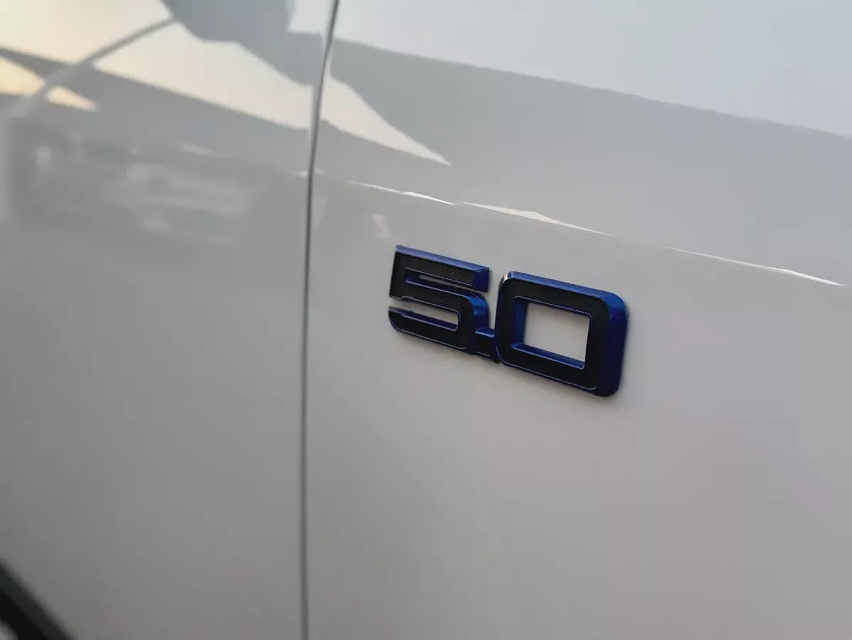 Ford Mustang GT Premium 2024 - European Specs - V8 5.0L-5-5
