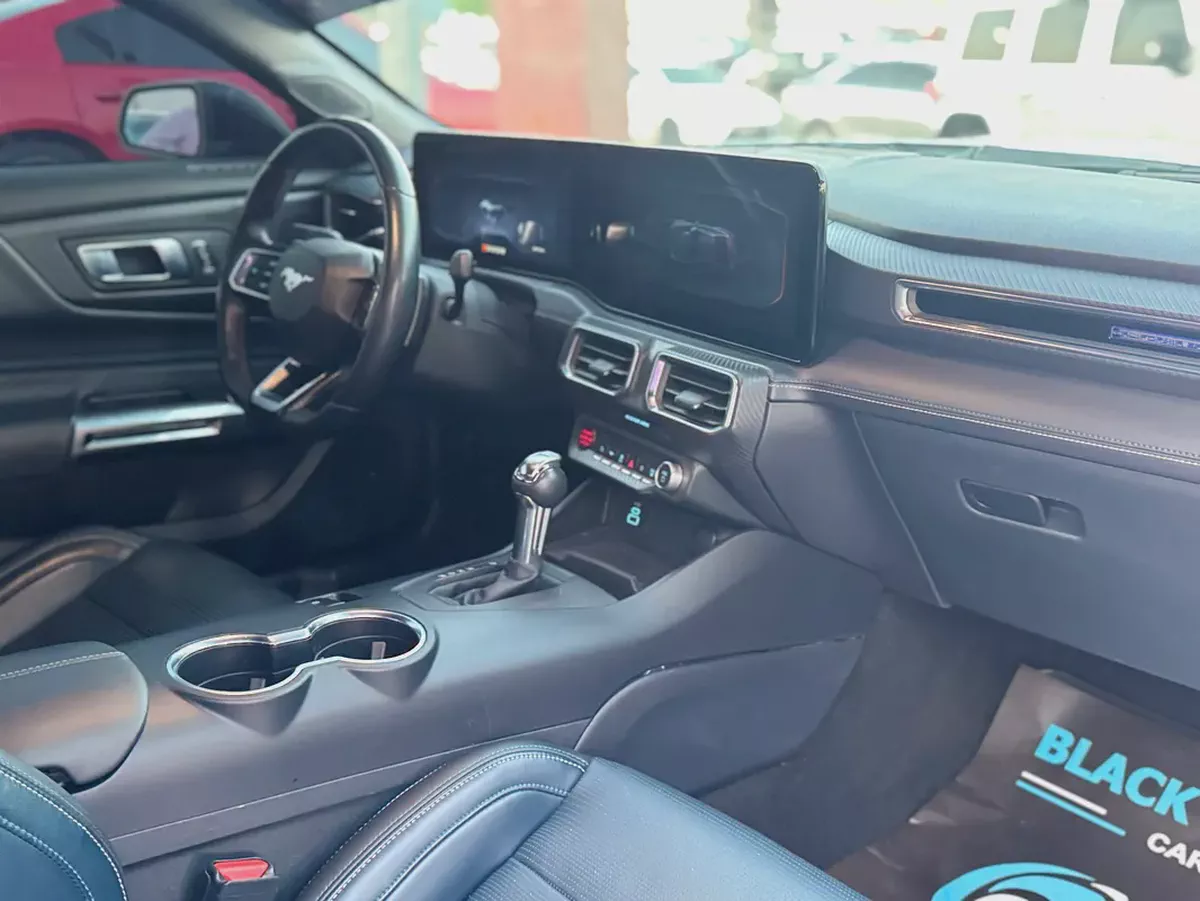 Ford Mustang GT Premium 2024 - European Specs - V8 5.0L-8-8
