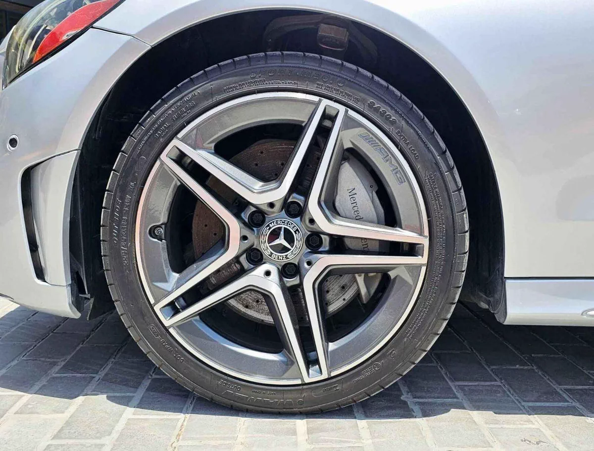 Mercedes Benz C300 STD (NON GCC) / ECO TURBO V4 / COUPE / MOON ROOF/ 985 MONTHLY / LOT#06911-5-0