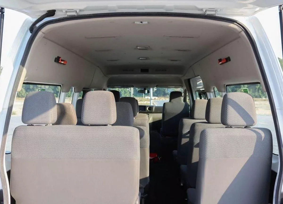 Nissan Urvan STANDARD Nissan Urvan | 2.5 L | 2022 | GCC | Accident-Free | In Excellent Condition | 1159 P.M-7-0