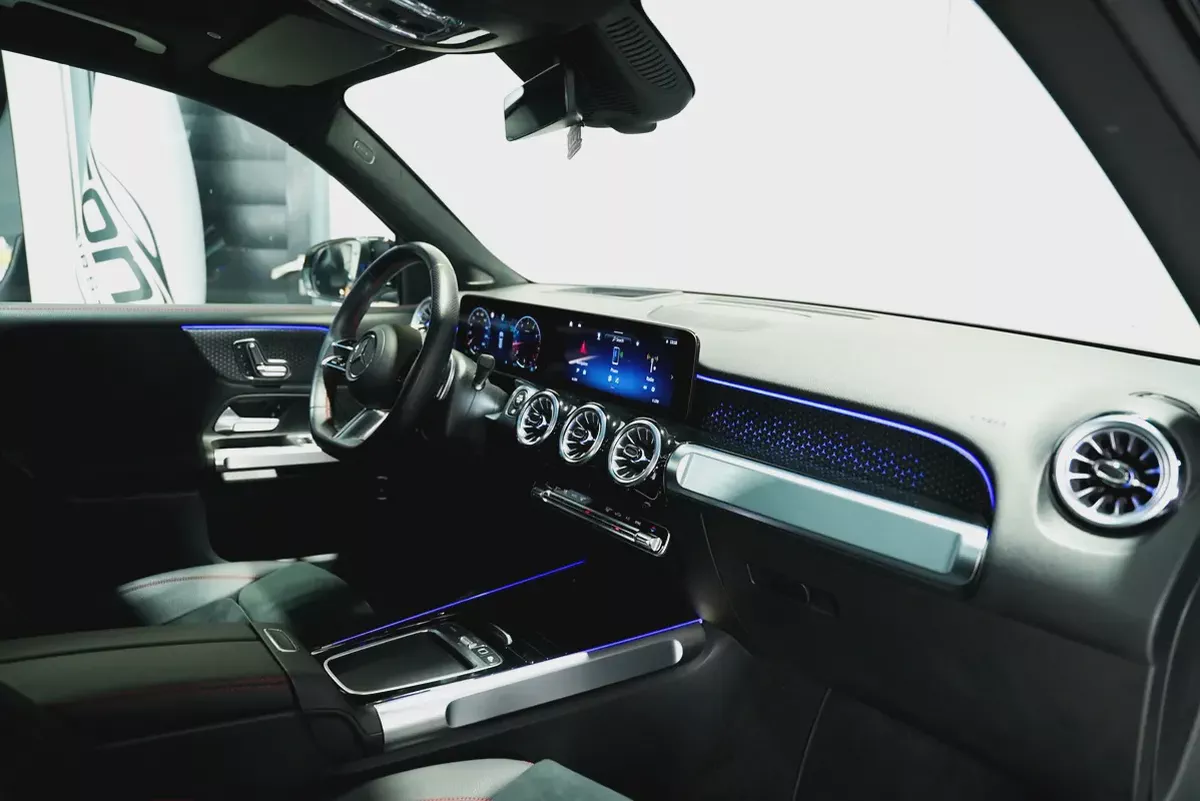 Mercedes-Benz GLB 200 AMG Premium 2025 | GCC Specs | Brand New-5-5