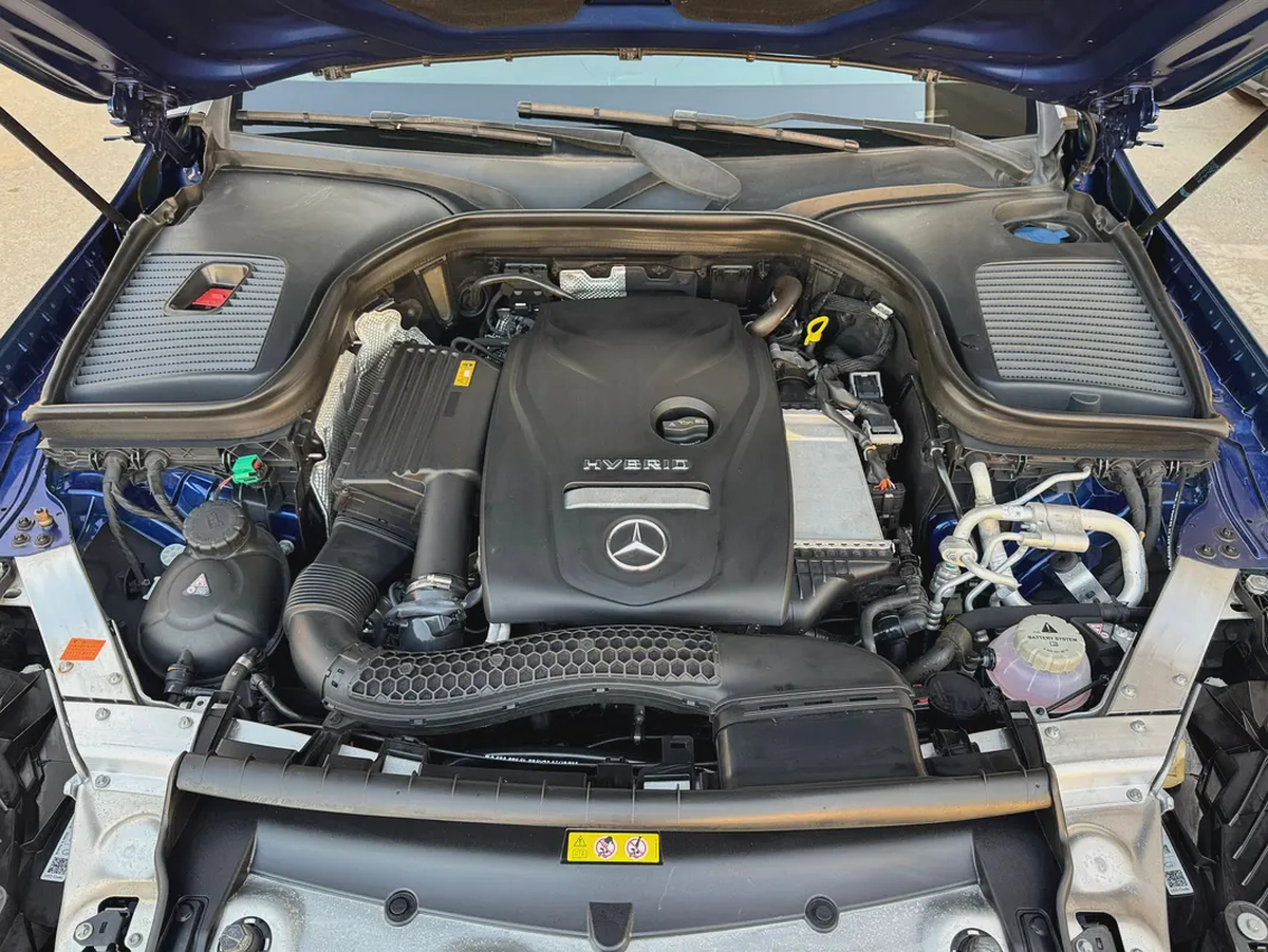 MERCEDES BENZ GLC350 V4 AUCTION GRADE 4.5/B low Kilometer-15-15