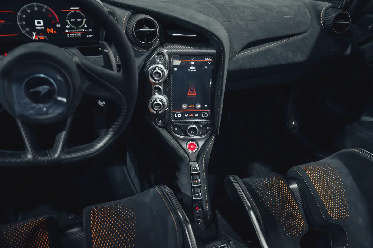 McLaren 765LT Spider, GCC, Under Warranty, Fully Loaded, Convertible,  Full Carbon Fibre, PPF-4-4