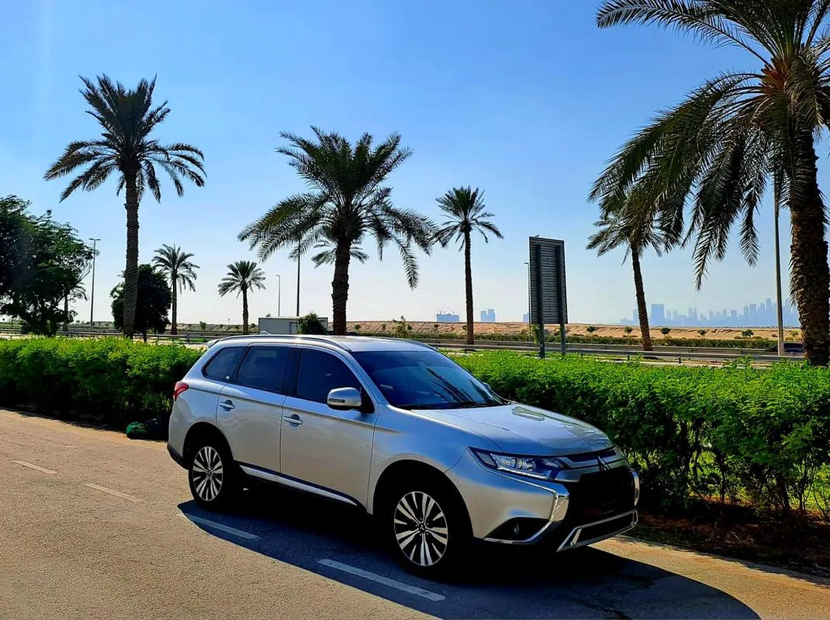 893-Monthly l GCC l 4wd, Cruise, Camera l Accident Free-9-9