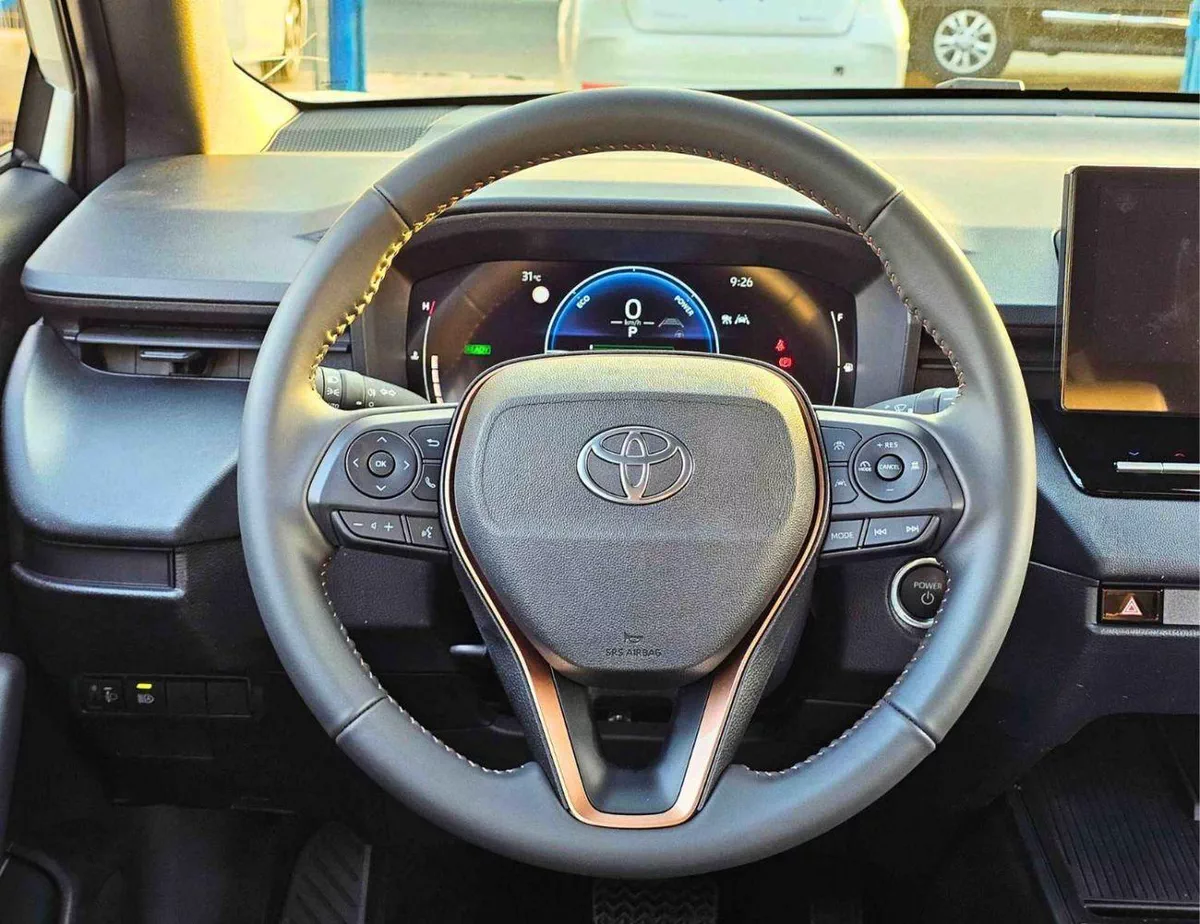 Toyota Corolla Cross ELITE NEW SHAPE || 2.0L HYBRID V4 | RADAR | LEATHER WITH DRIVER PWR SEAT | SUNROOF (CODE # CRCHCN)-19-0