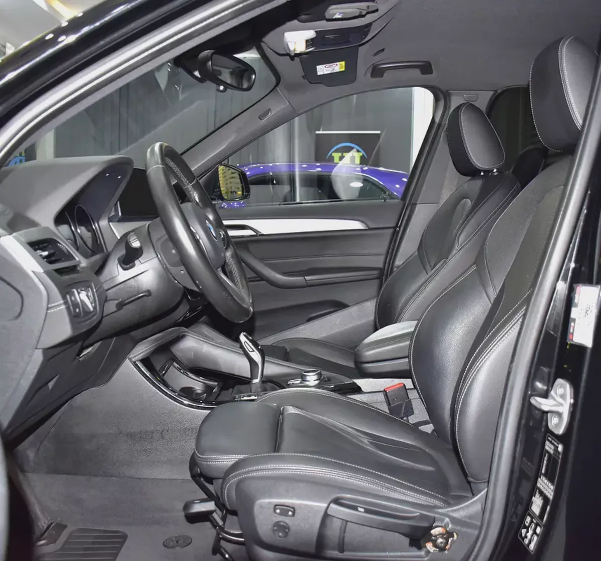 AED 1,031 EMi at 0% DP | DIESEL ( ديزل ) BMW X1 M-Kit xDrive18d ( 2021 Model ) European Specs-9-9