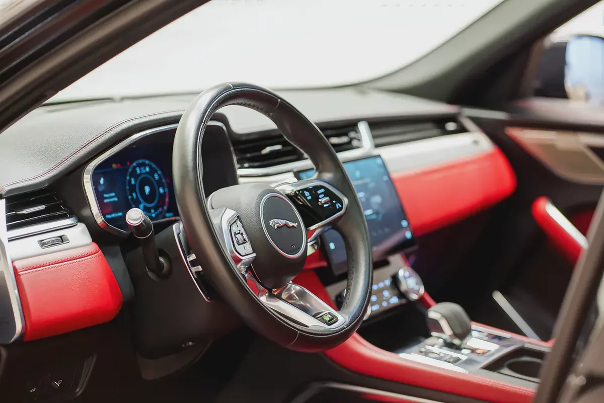 AED 1801 PM | JAGUAR F PACE R- SPORT 2021 | UNDER AGENCY WARRANTY SEPT 2026 | GCC-10-10