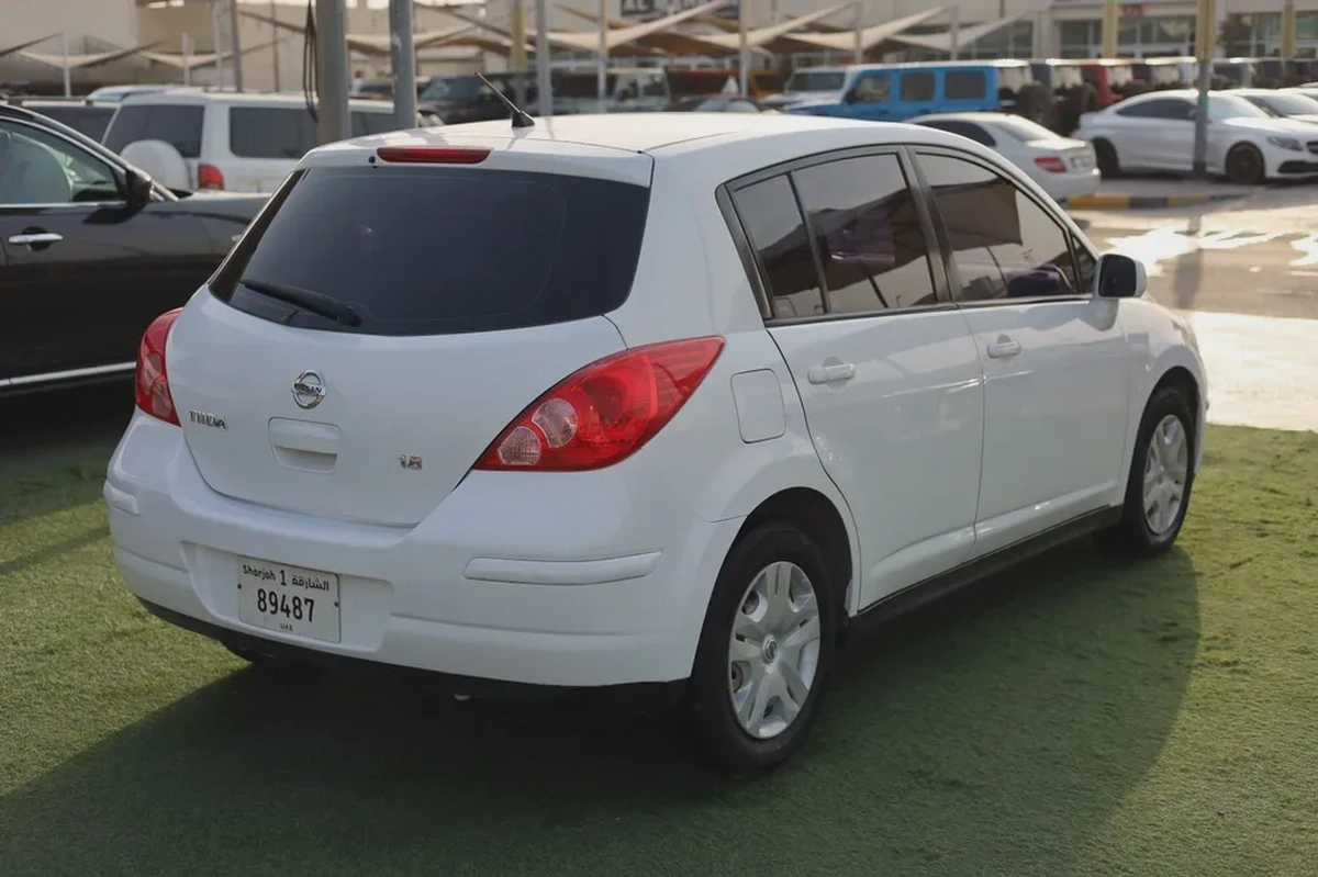 Used Nissan Tiida 1.8 Hatchback 2013-8-8