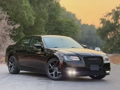 2021 Chrysler 300S | Sporty V6 | American Specs | Perfect condition-0