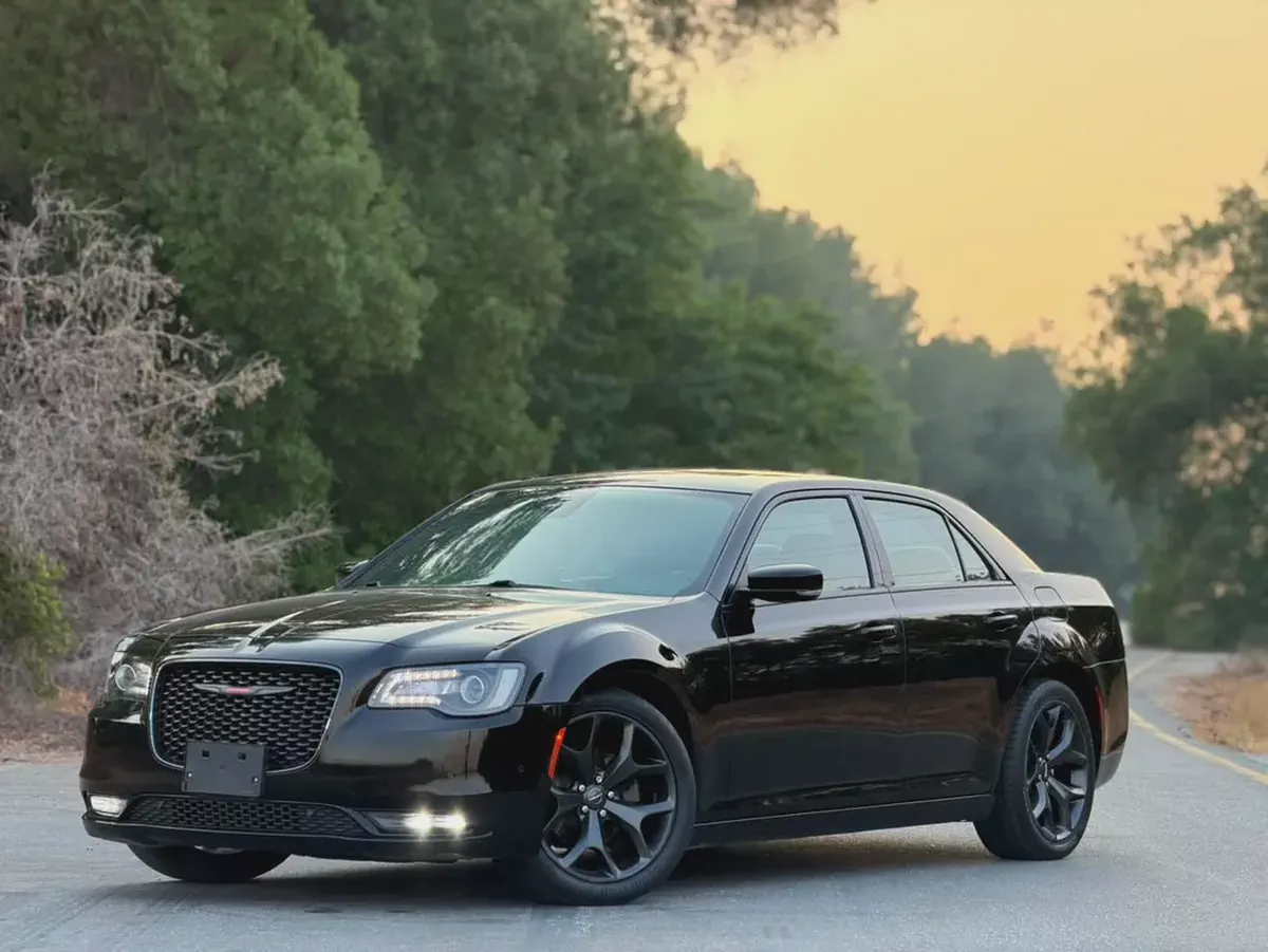 2021 Chrysler 300S | Sporty V6 | American Specs | Perfect condition-2-2