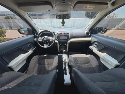 775-Monthly l GCC l 1.5L, Camera, GPS l Accident Free-6