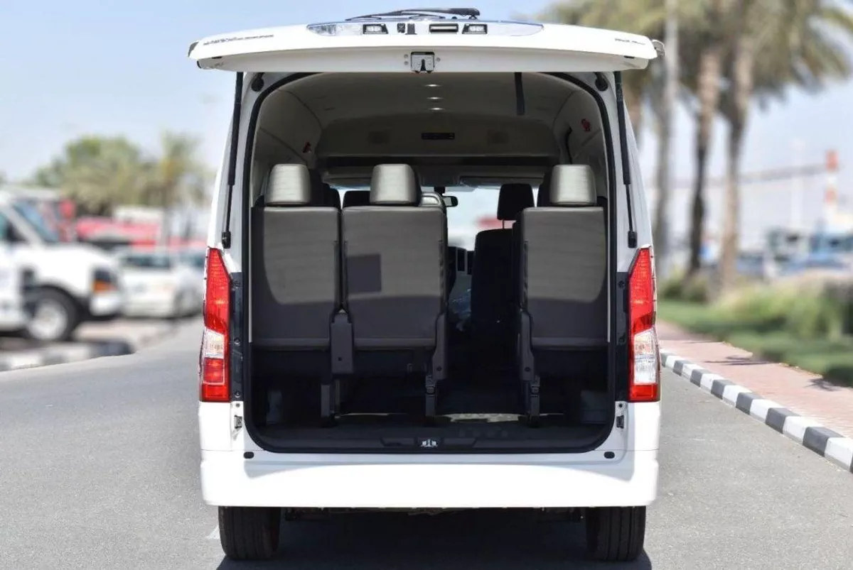 Toyota Hiace GL HIACE 3.5L 14 SETER-11-0