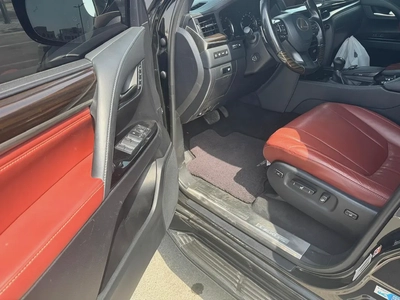 Lexus LX 570 Platinum 2019 GCC Specs - Pristine Condition-7
