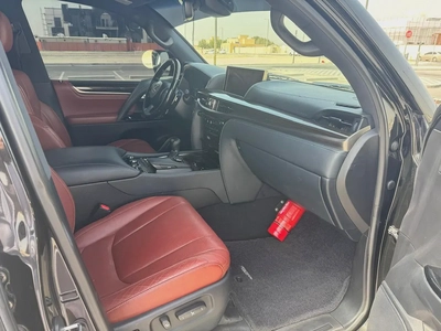 Lexus LX 570 Platinum 2019 GCC Specs - Pristine Condition-12