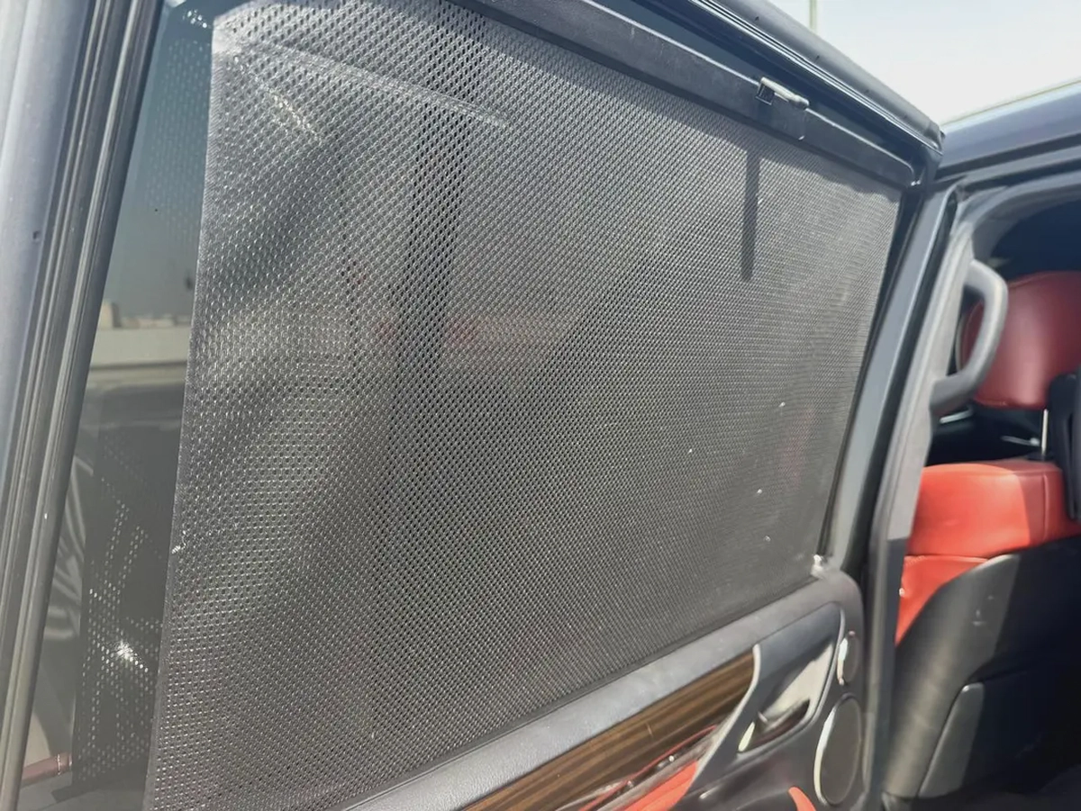 Lexus LX 570 Platinum 2019 GCC Specs - Pristine Condition-8-8