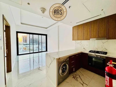 U shape kitchen •• modern layout •• prime location-2