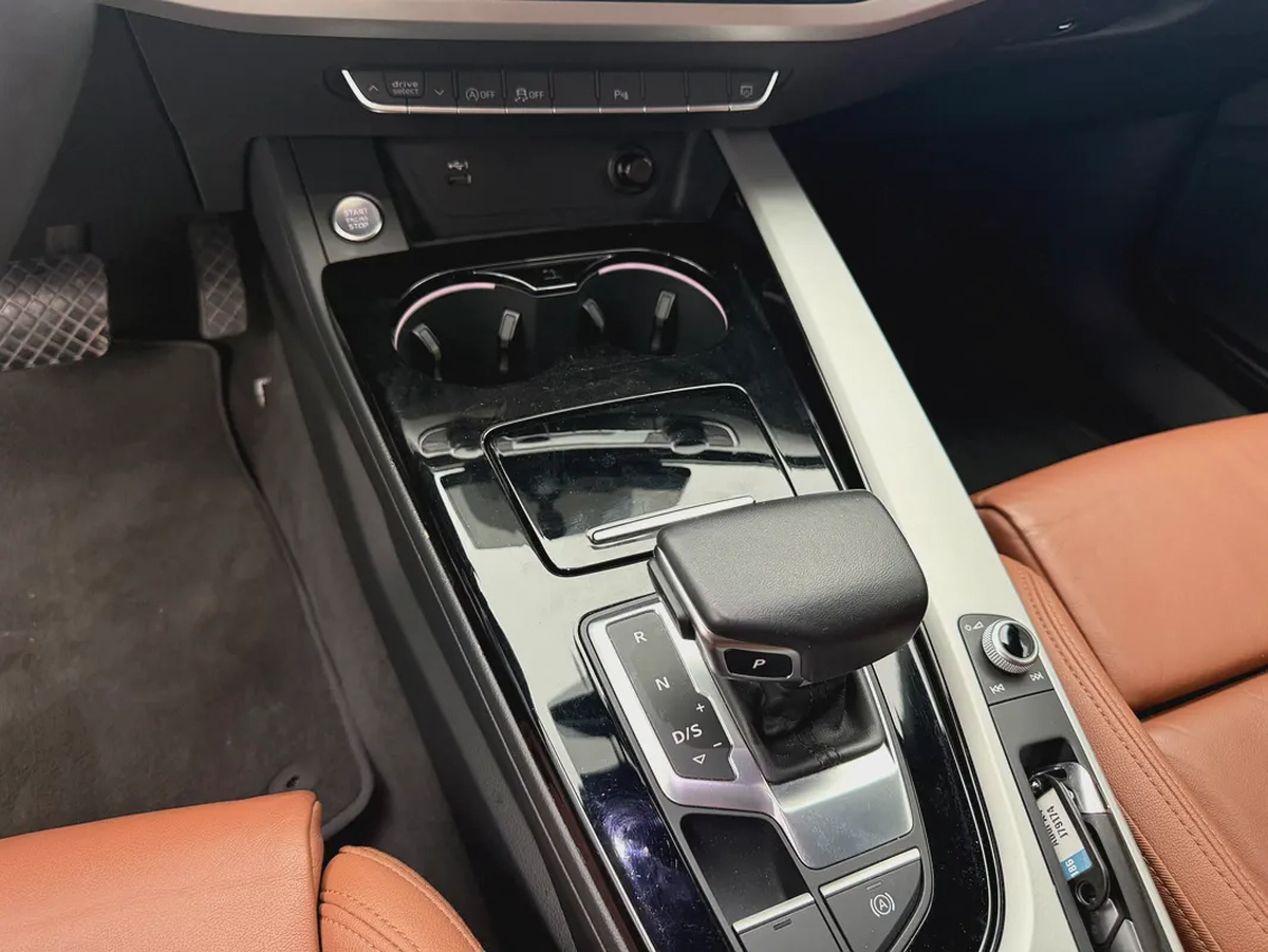2024 Audi A4 S-line - GCC Specs - Like New!-11-11