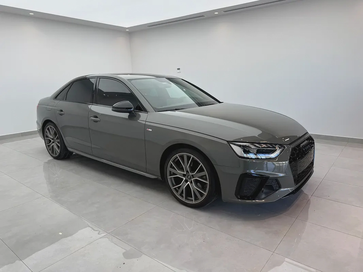 2024 Audi A4 S-line - GCC Specs - Like New!-3-3