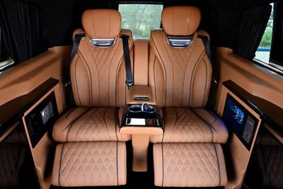 2024 Mercedes-Benz V 250 Black Bus-1