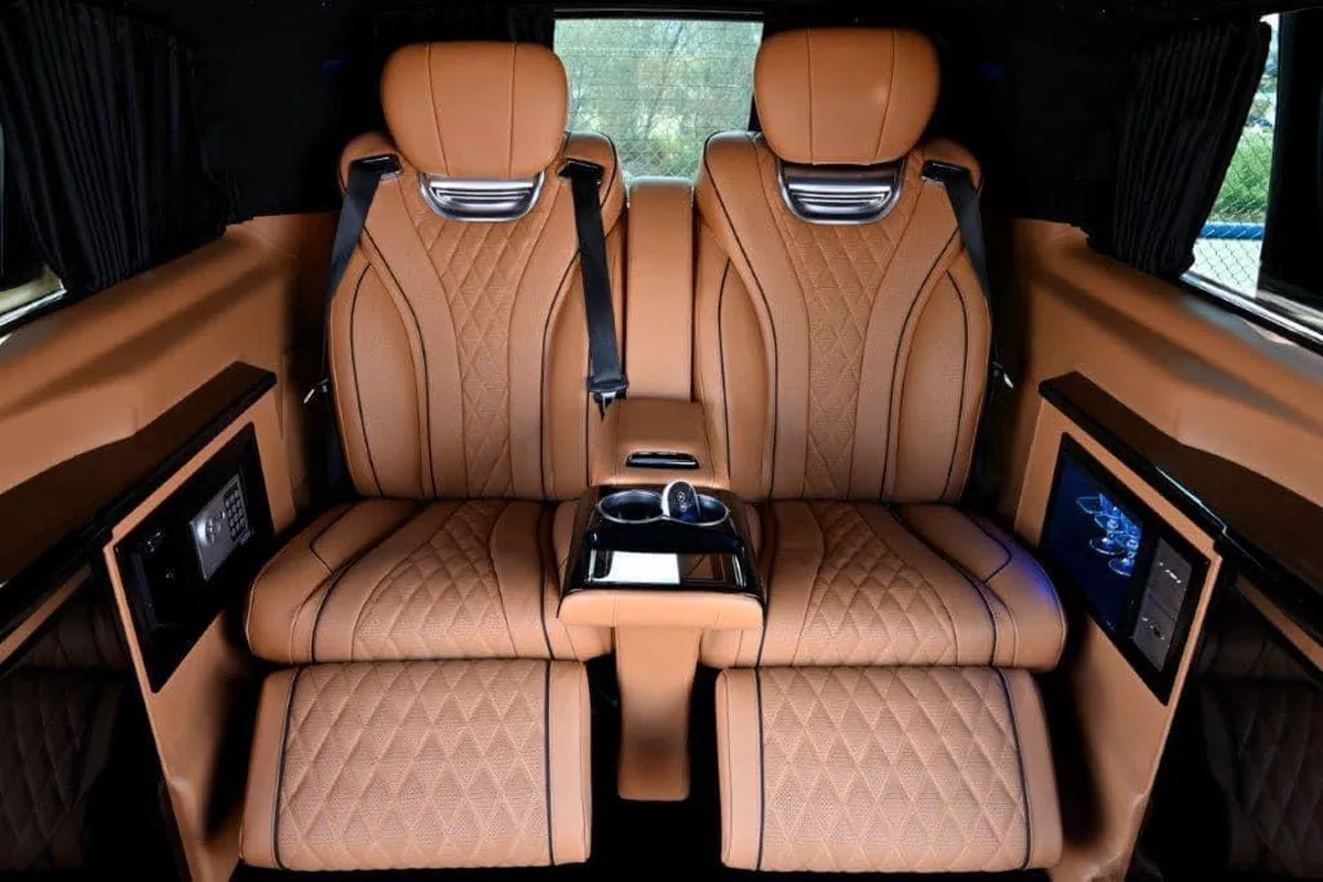 2024 Mercedes-Benz V 250 Black Bus-1-1