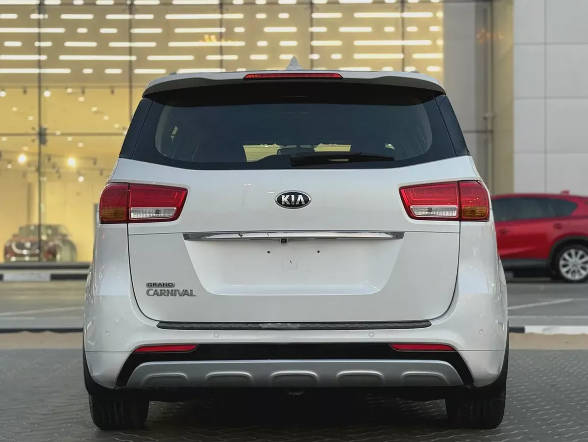 2016 Kia Carnival DLX GCC Specs – Well Maintained, Ready for Immediate Sale-12-12
