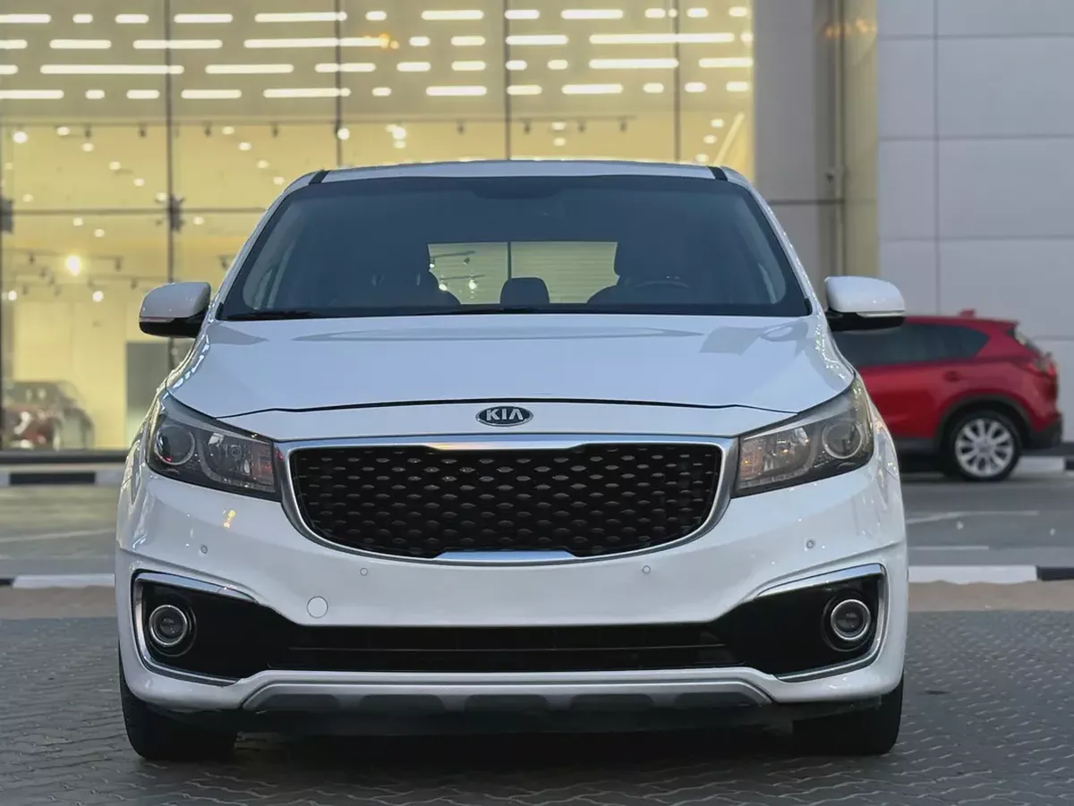 2016 Kia Carnival DLX GCC Specs – Well Maintained, Ready for Immediate Sale-1-1