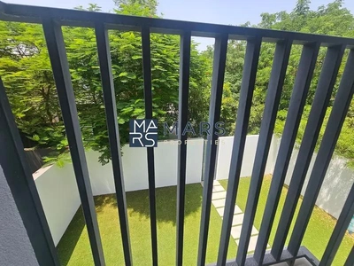 3 Bed Townhouse | Prime Location | Ready To Move-1
