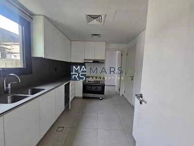 3 Bed Townhouse | Prime Location | Ready To Move-3