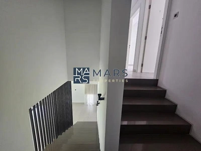 3 Bed Townhouse | Prime Location | Ready To Move-8