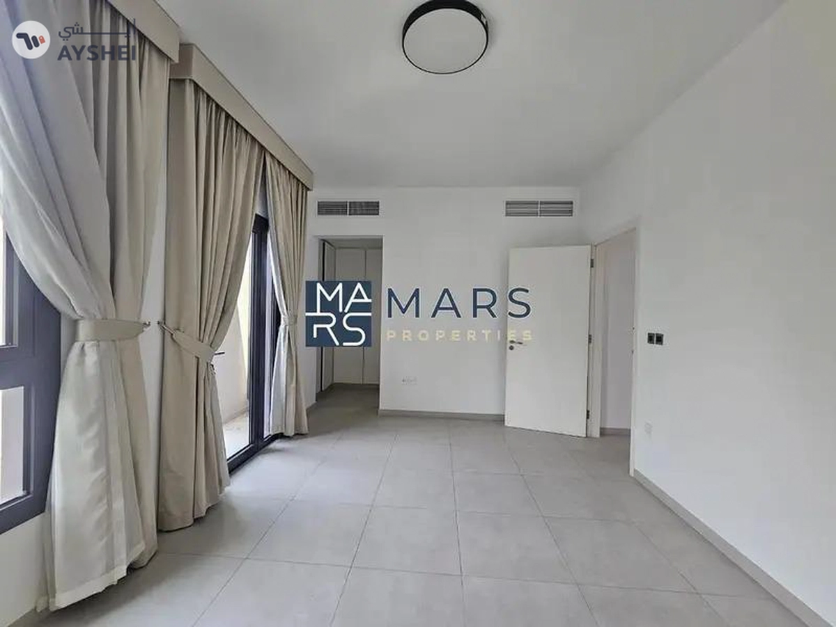 3 Bed Townhouse | Prime Location | Ready To Move-10-10