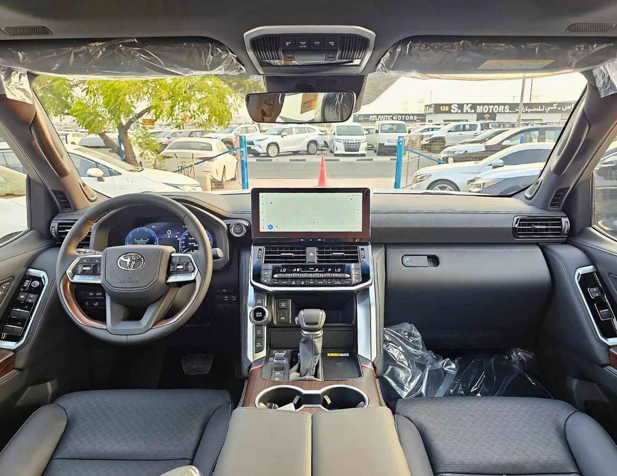 Toyota Land Cruiser VXR VX LC300 | 4.0L V6 PETROL | RADAR | POWER SEATS | BIG DVD | JBL SPEAKERS | 360* CAMERA | SUNROOF | F-3-0
