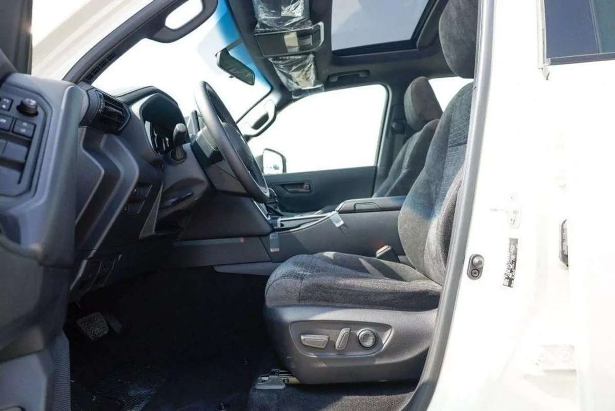 Toyota Land Cruiser GXR LAND CRUISER GXR 3.3L DIESEL-9-0