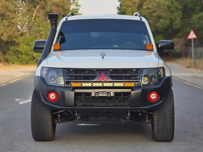 Mitsubishi Pajero 2011 GLS 3.8L | GCC Specs | Excellent Condition | Orginal paint | Accident free |-1