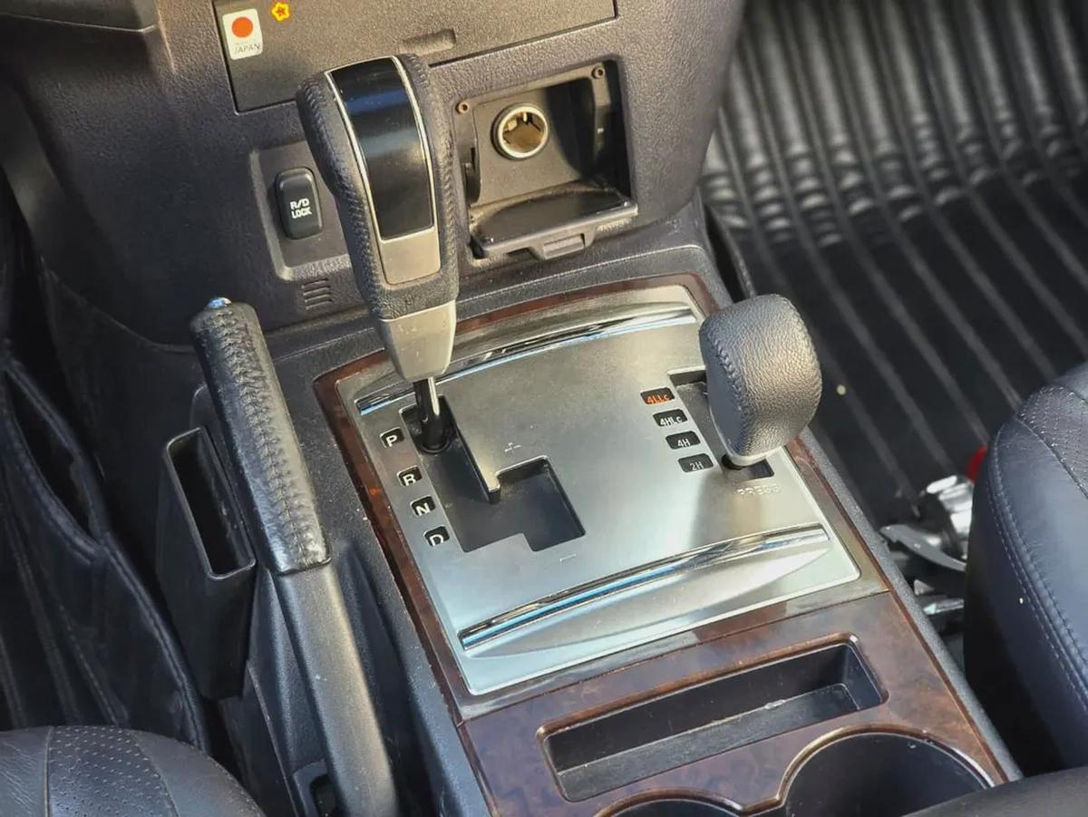 Mitsubishi Pajero 2011 GLS 3.8L | GCC Specs | Excellent Condition | Orginal paint | Accident free |