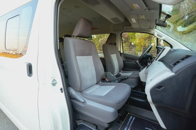 High-Roof 13-Seater Passenger Van | Manual | GCC Specs | Ref#T12272-9