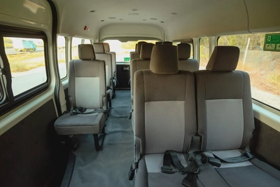 High-Roof 13-Seater Passenger Van | Manual | GCC Specs | Ref#T12272-12