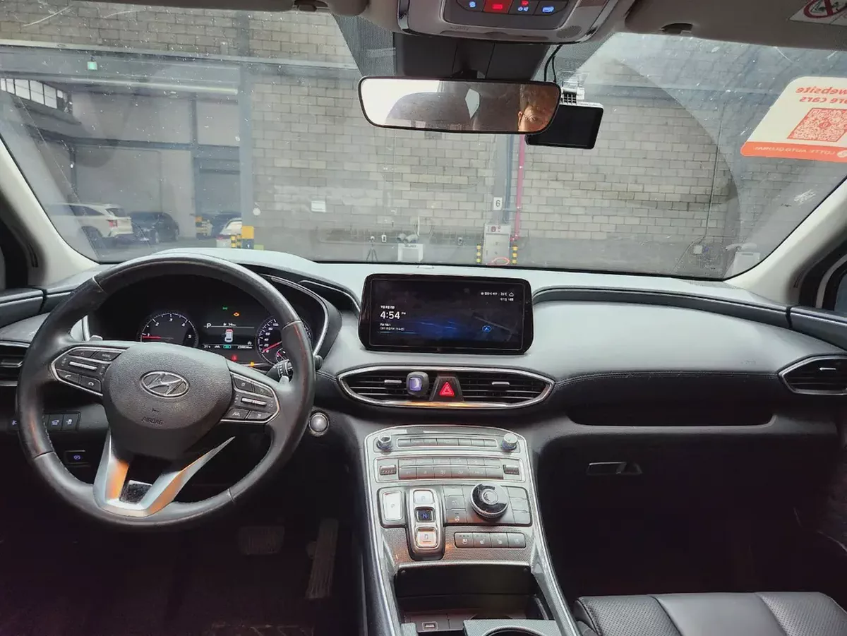 Hyundai Santa Fe Premium 2021 - Korean Specs - Excellent Condition-12-12