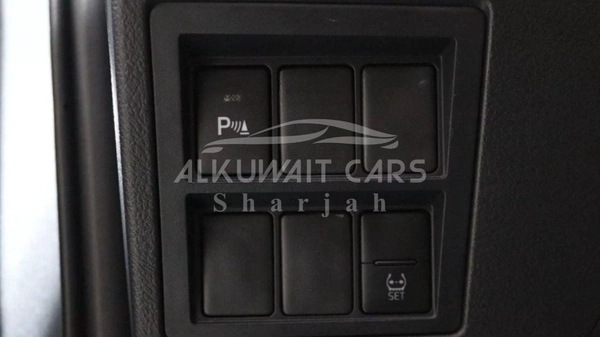 Toyota Fortuner Toyota Fortuner  4.0L V6 GXR