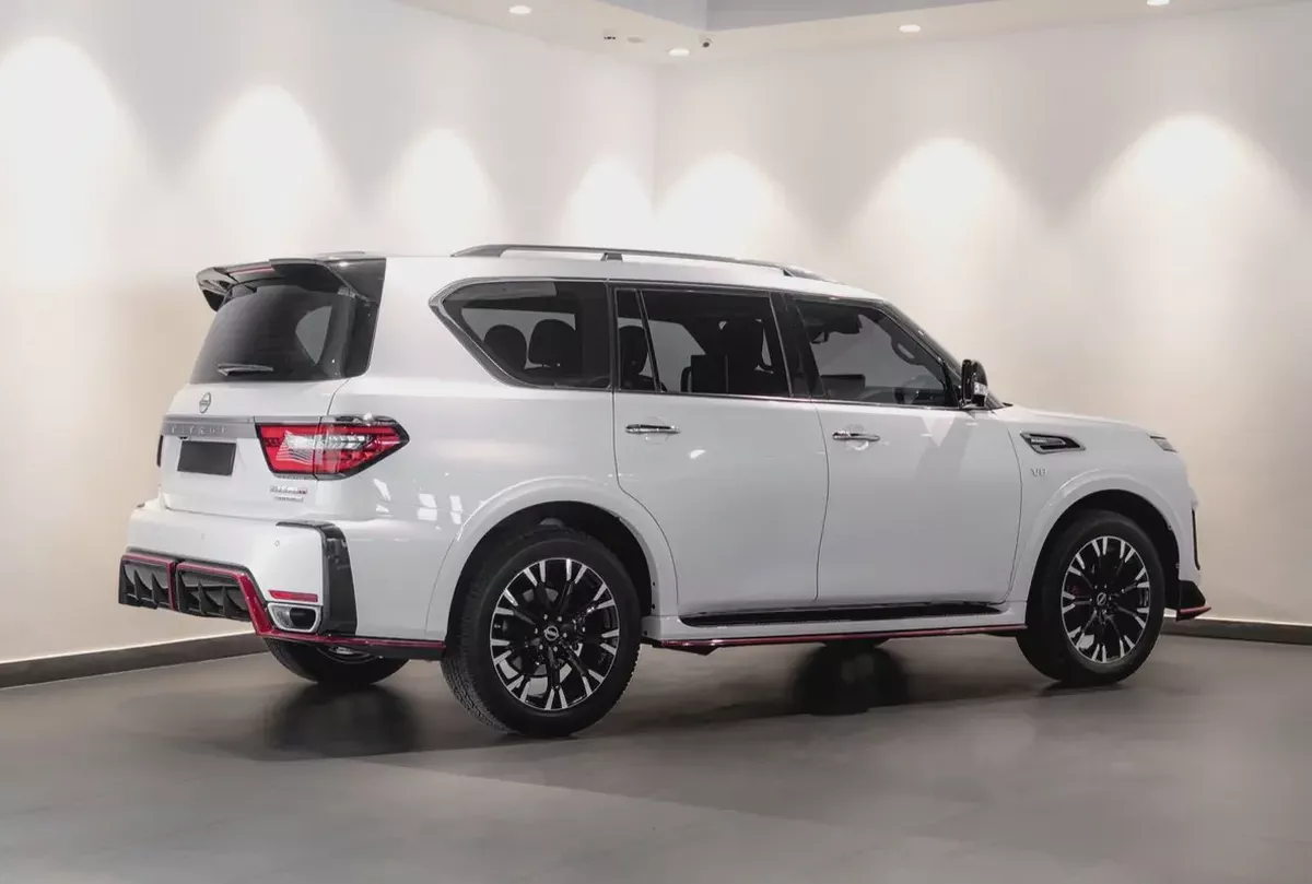 Nissan Patrol LE Platinum 2022 GCC Specs Cash, Inhouse  Bank finance-1-1