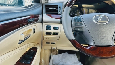 Lexus LS 460, 2014, American Specs-13