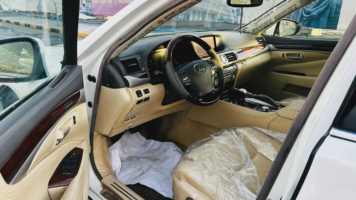 Lexus LS 460, 2014, American Specs-8-8