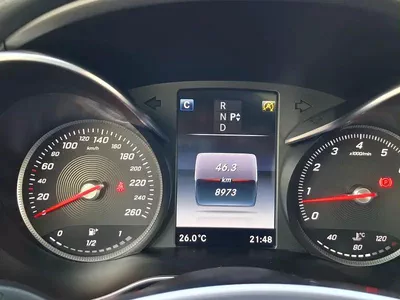Mercedes Benz C200 2016-5