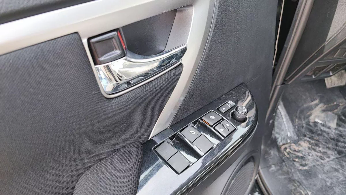 Toyota Fortuner EXR Toyota Fortuner || 2.4L V4 Diesel || Climate Control || Only for Africa Special Price-19-0