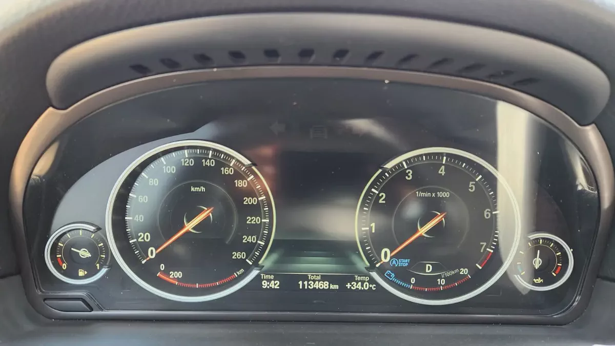 AMAZING CONDITION 2015 BMW 520i EXCLUSIVE || original paint || BMW FULL SERVICE HISTORY-9-9