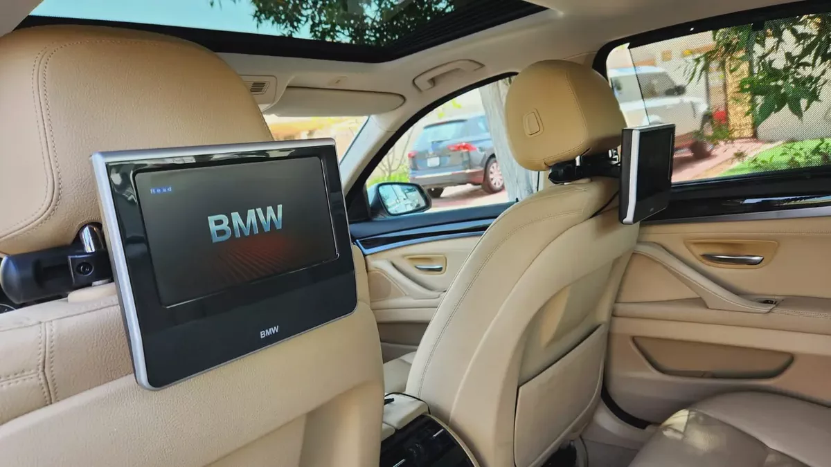 AMAZING CONDITION 2015 BMW 520i EXCLUSIVE || original paint || BMW FULL SERVICE HISTORY-11-11