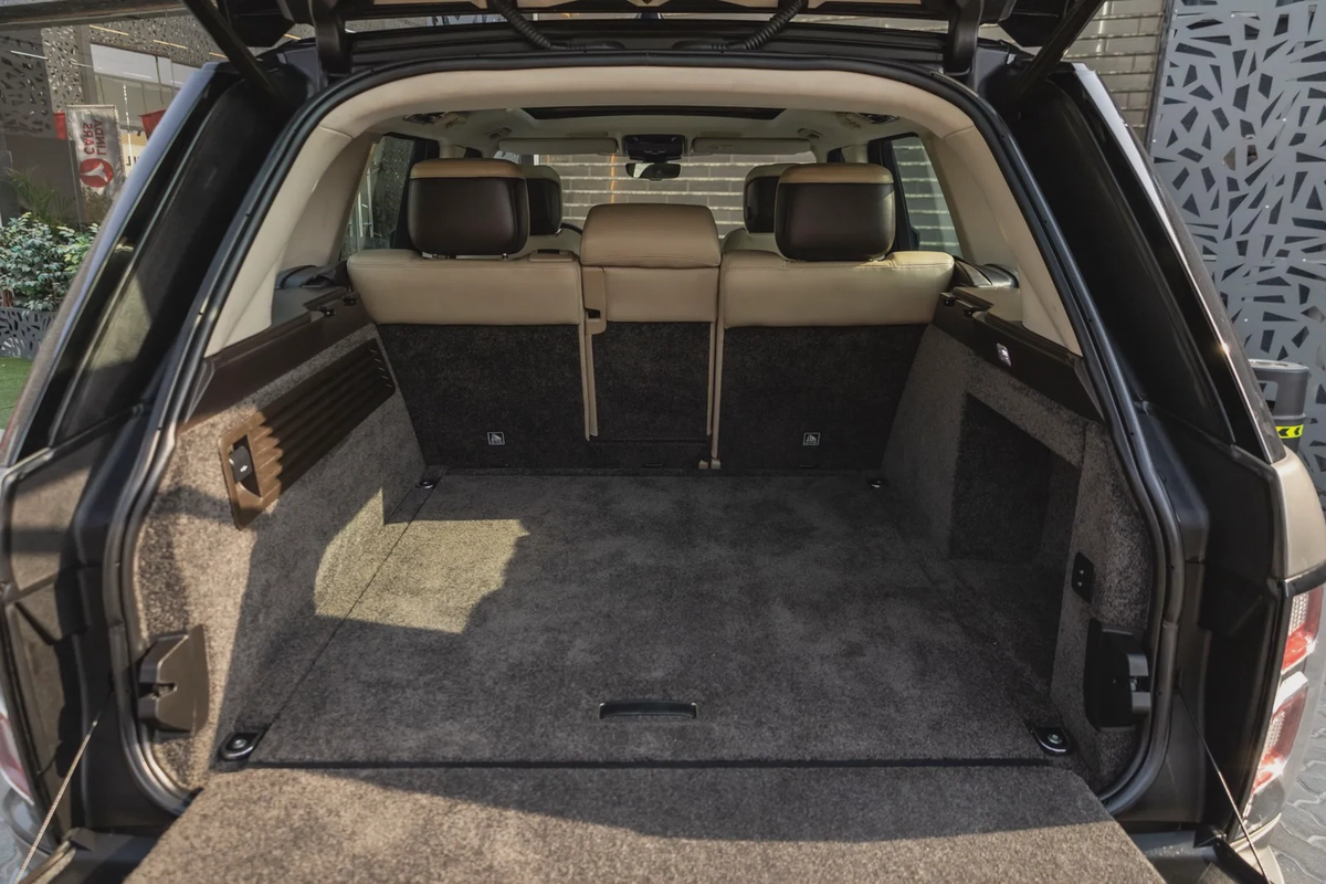 Land Rover Range Rover 2022-6-6